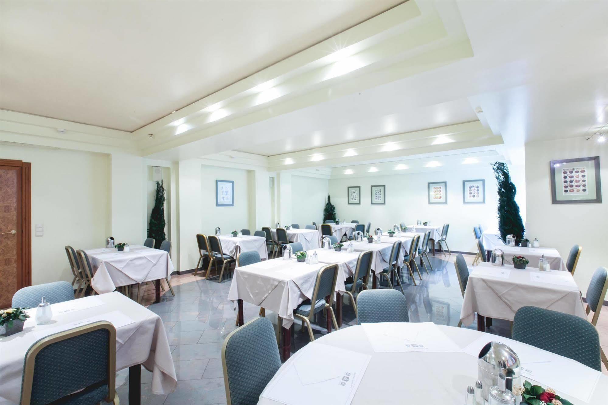 Hotel Best Western County House Saint-Gilles Bagian luar foto