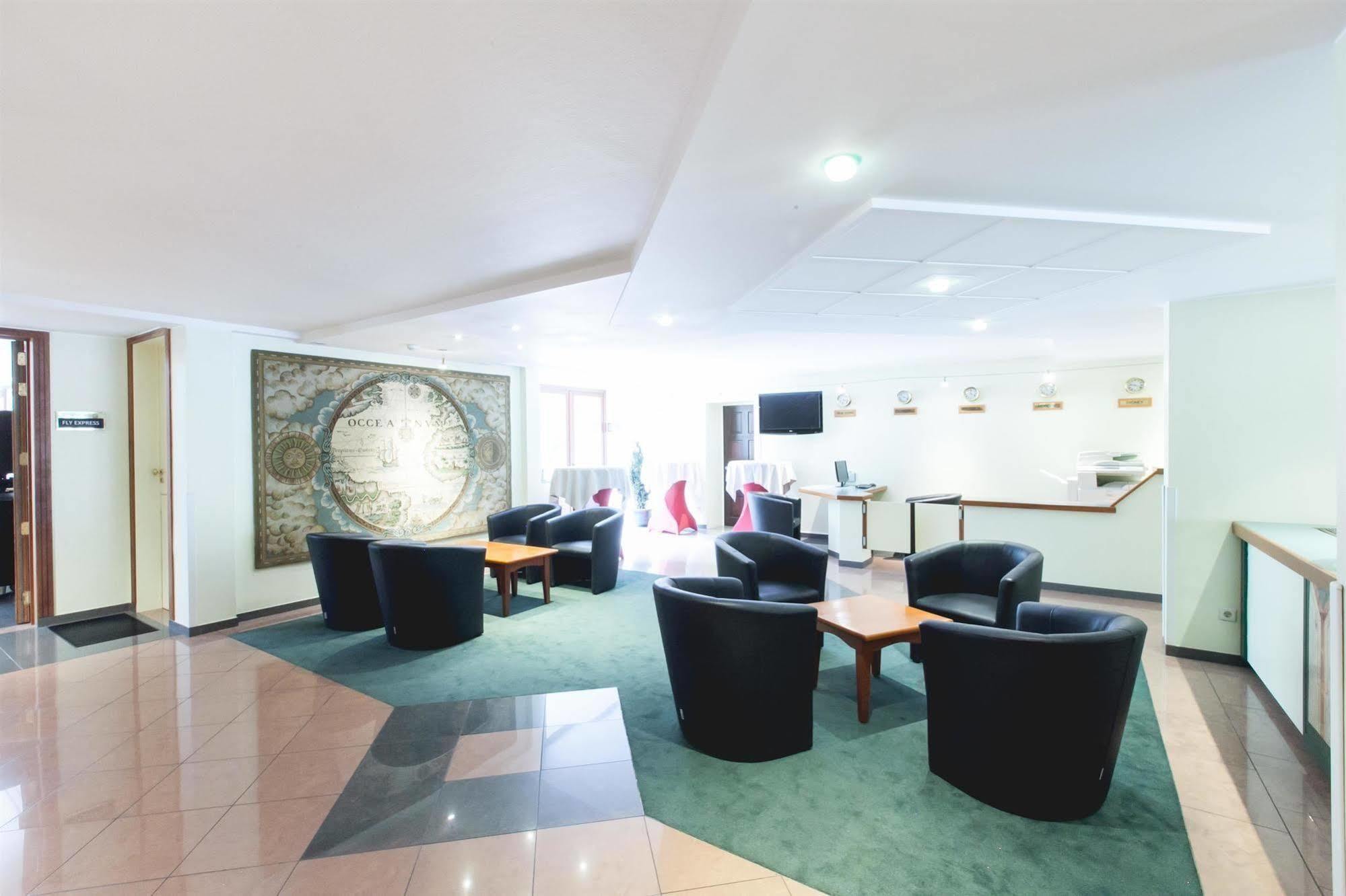 Hotel Best Western County House Saint-Gilles Bagian luar foto