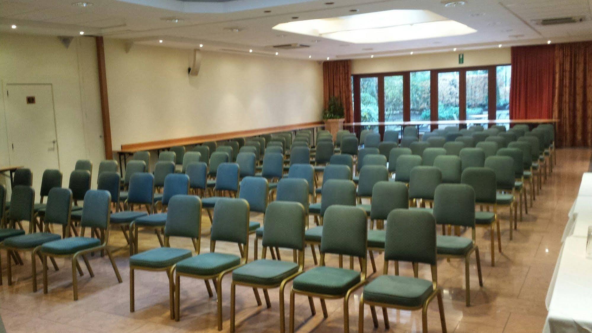 Hotel Best Western County House Saint-Gilles Bagian luar foto